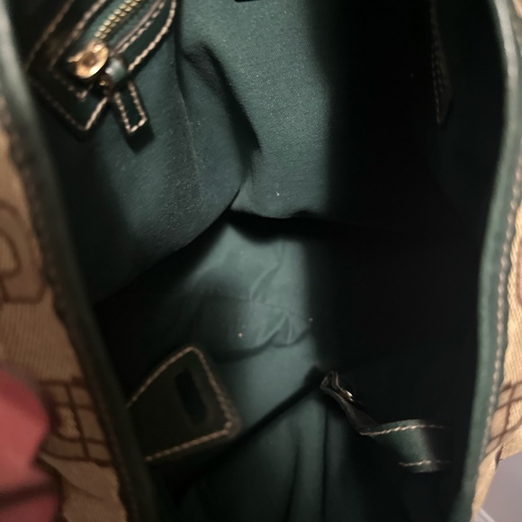 Authentic Gucci Pelham - Picture 7 of 8